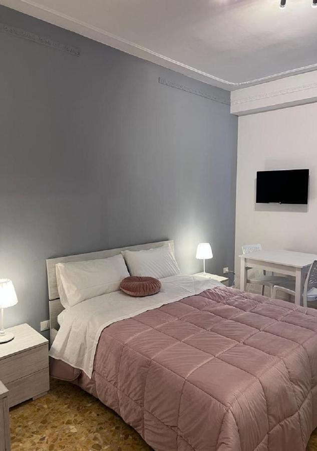 バーリ Residenze Unita D'Italia Bed & Breakfast エクステリア 写真