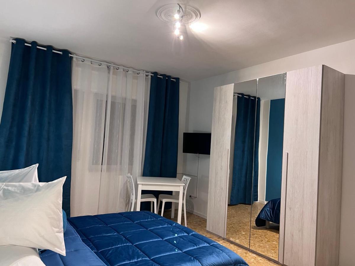 バーリ Residenze Unita D'Italia Bed & Breakfast エクステリア 写真