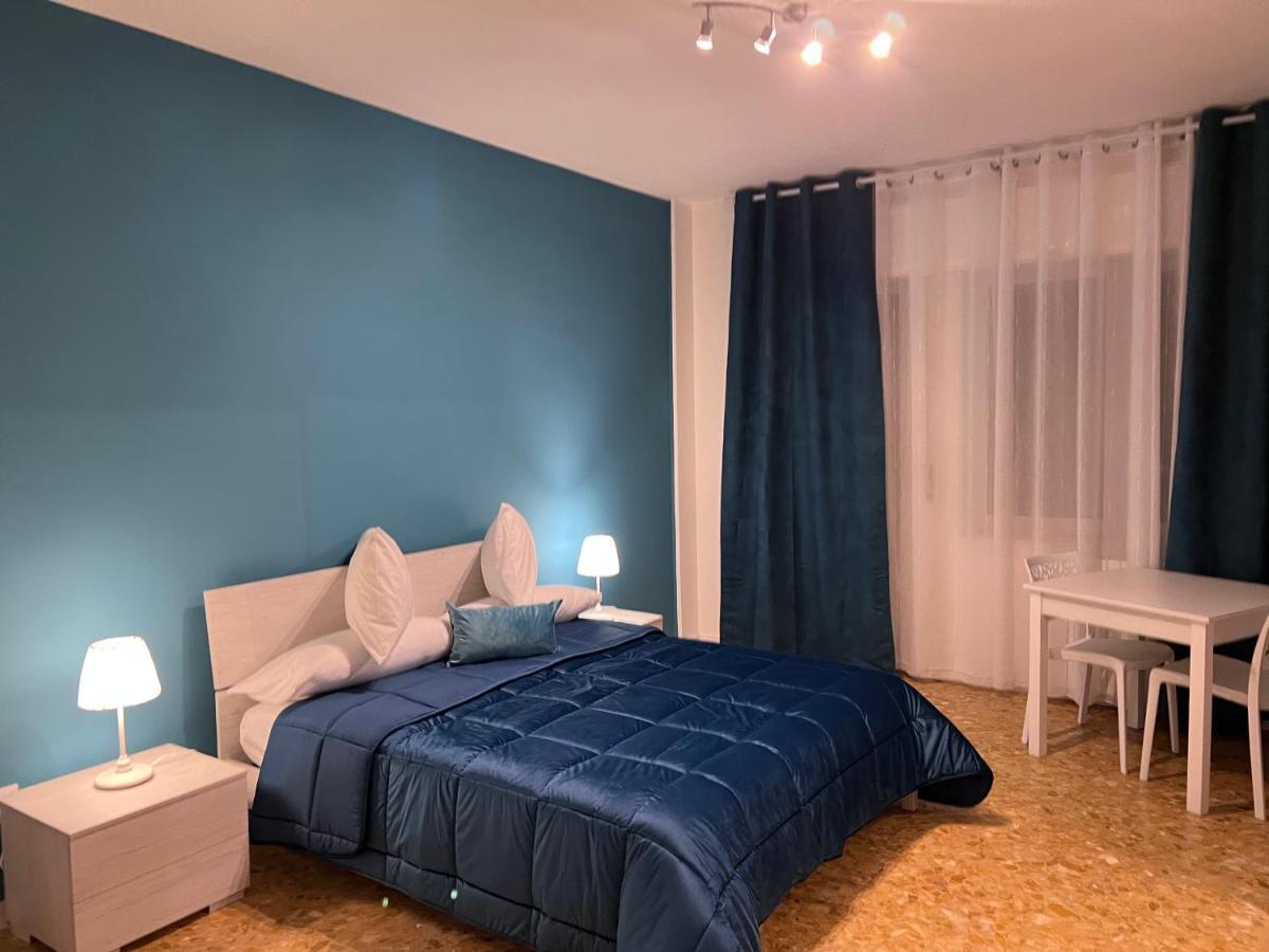 バーリ Residenze Unita D'Italia Bed & Breakfast エクステリア 写真