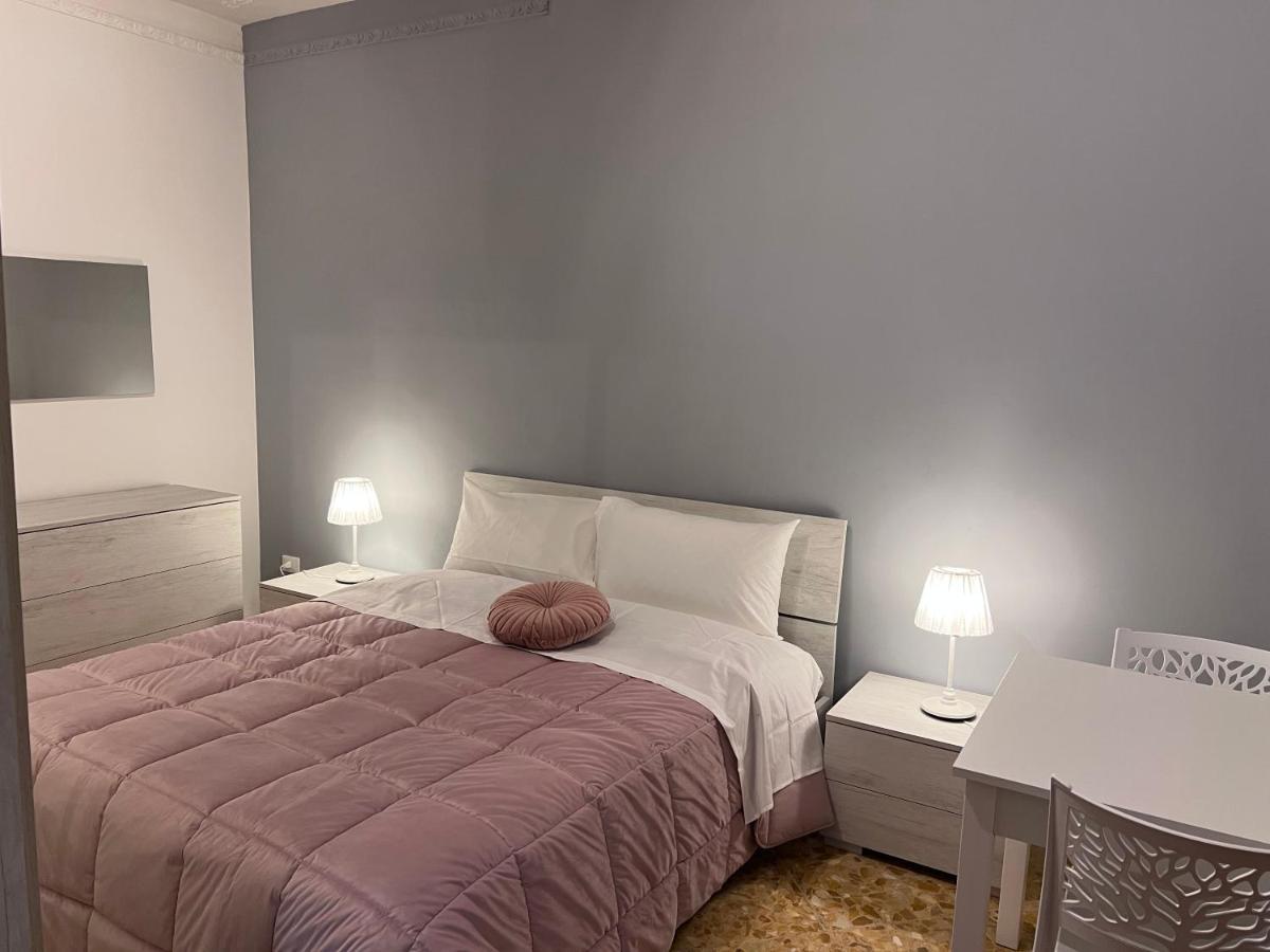 バーリ Residenze Unita D'Italia Bed & Breakfast エクステリア 写真
