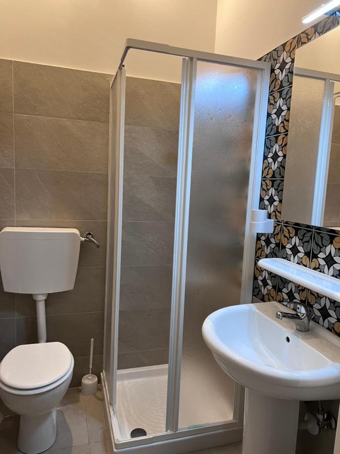 バーリ Residenze Unita D'Italia Bed & Breakfast エクステリア 写真